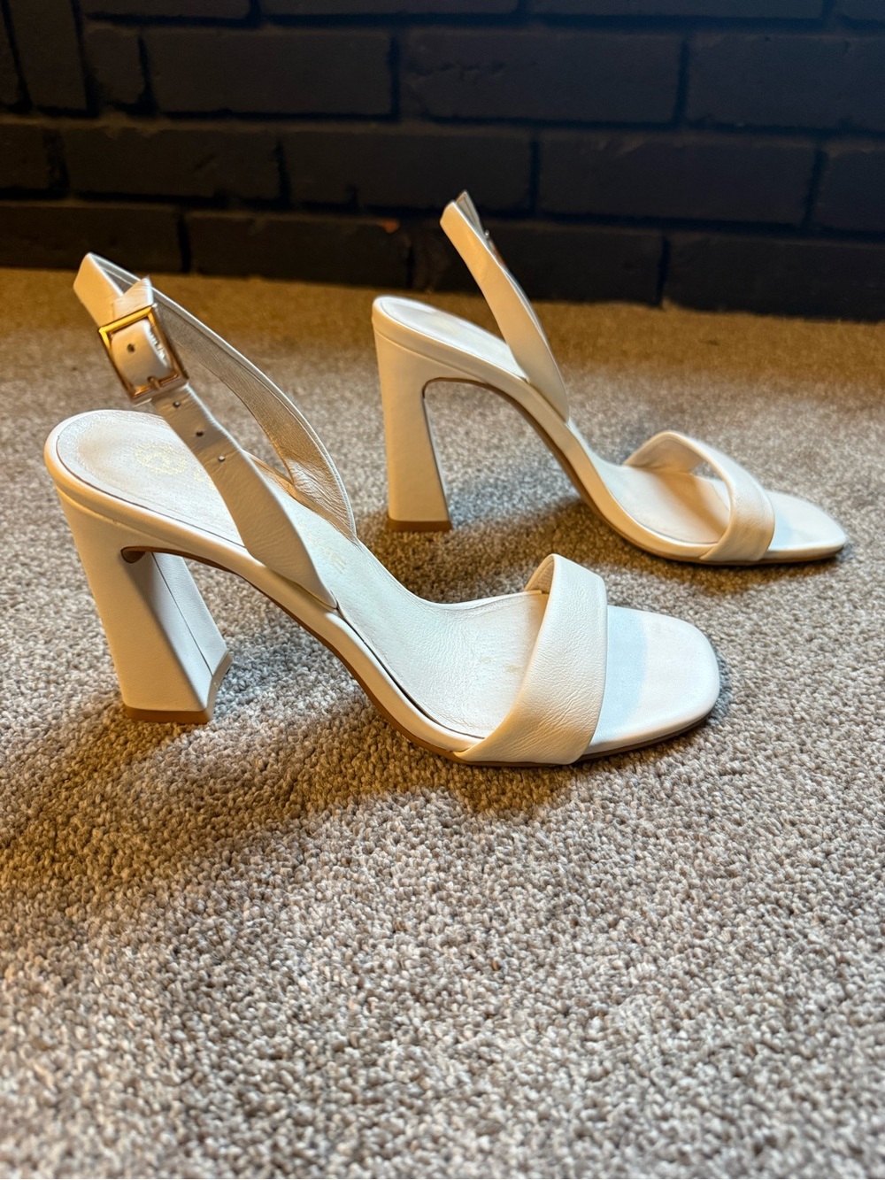 Minimalist White Slingback Block Heel Sandals for Women